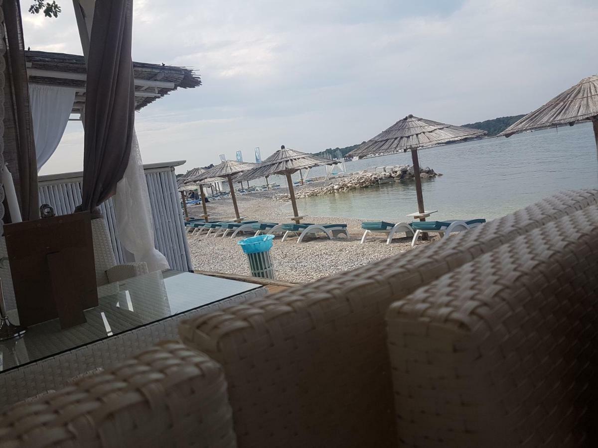 Apartment Zara Funtana Kültér fotó